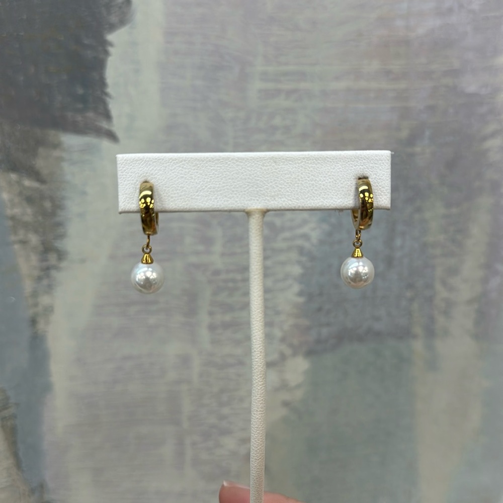 Brand new pearl dangle earrings